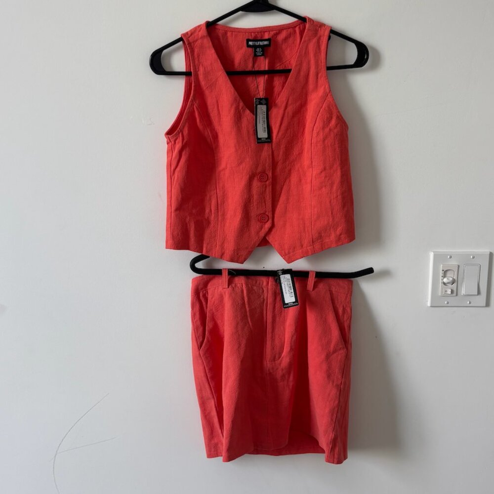 PrettyLittleThing Coral Linen-Look Vest & Skirt Set – US 0